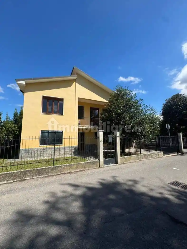 Villa in vendita a Motta Visconti