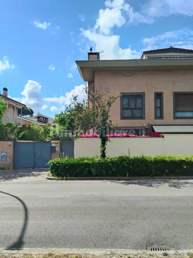 Villa in vendita a Roma