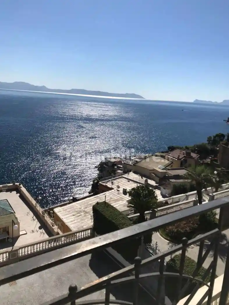 Appartamento in affitto a Napoli
