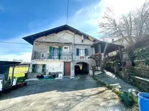 Appartamento in vendita a Mioglia