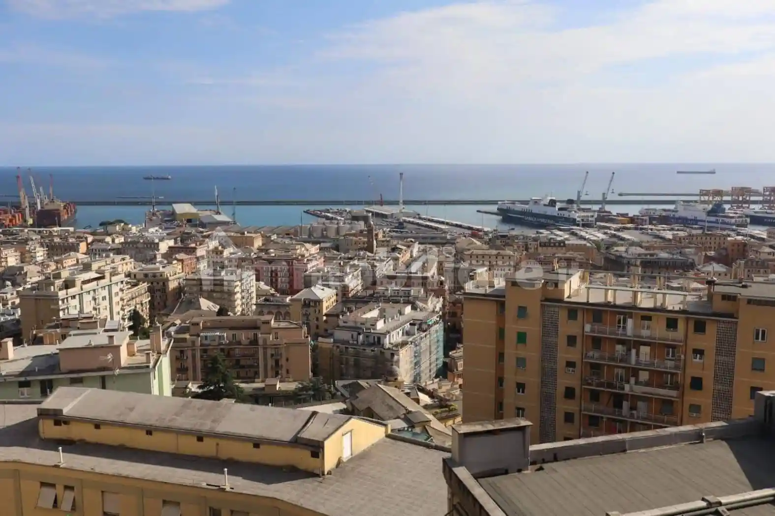 Appartamento in vendita a Genova