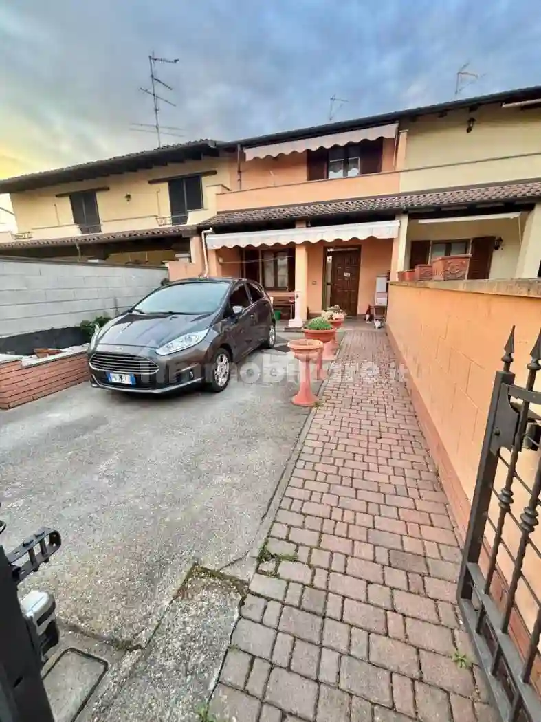 Villetta a schiera - foto 2