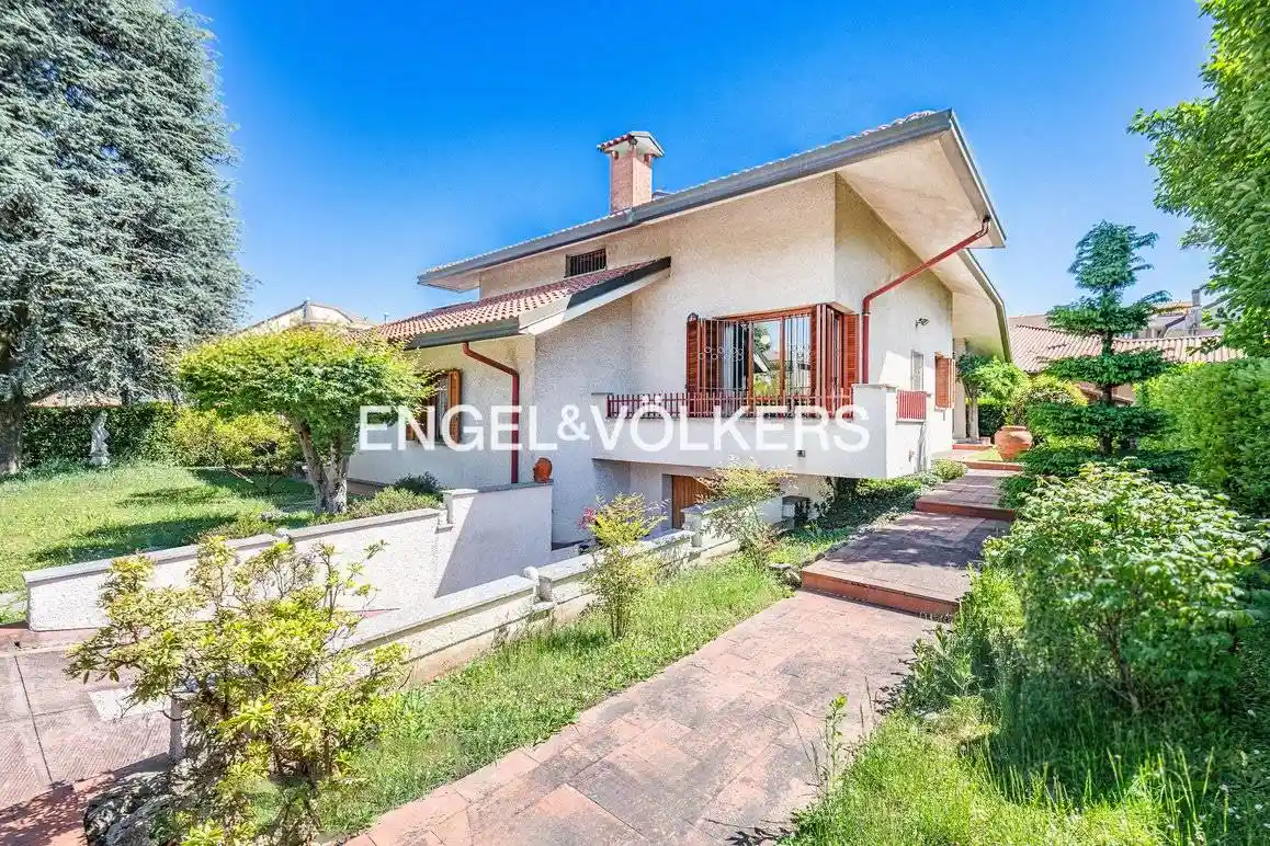 Villa in vendita a Cesano Maderno