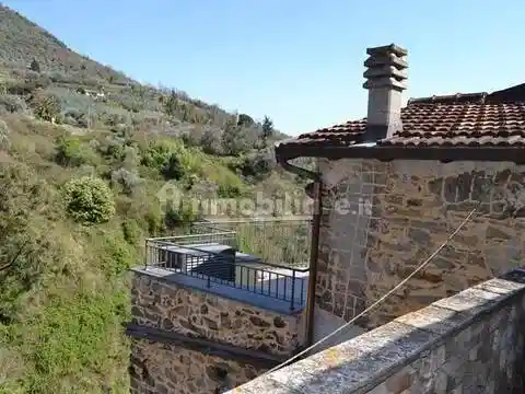 Appartamento in vendita a Ceriana