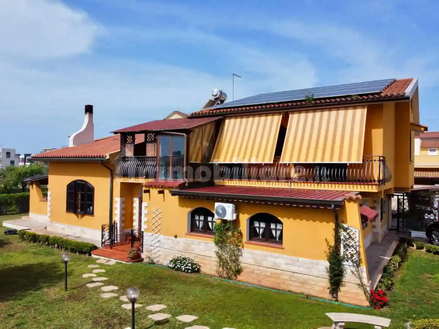 Villa - foto 2