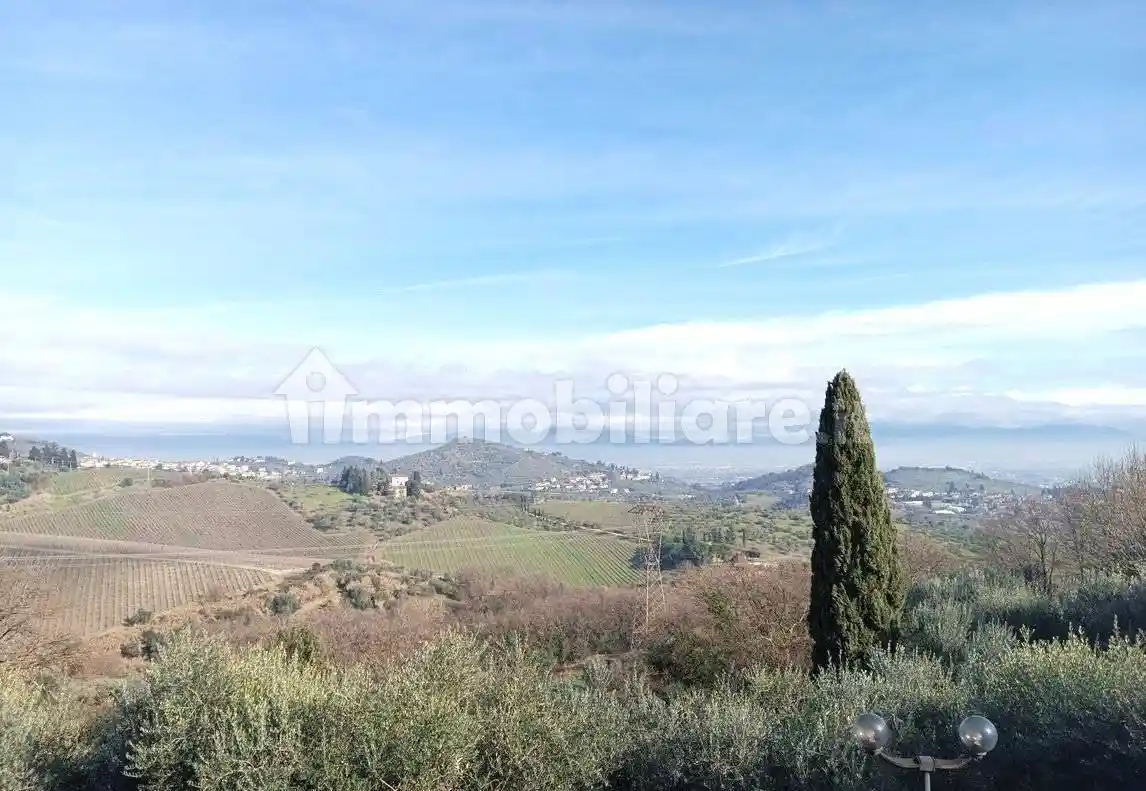 Villa in vendita a Carmignano