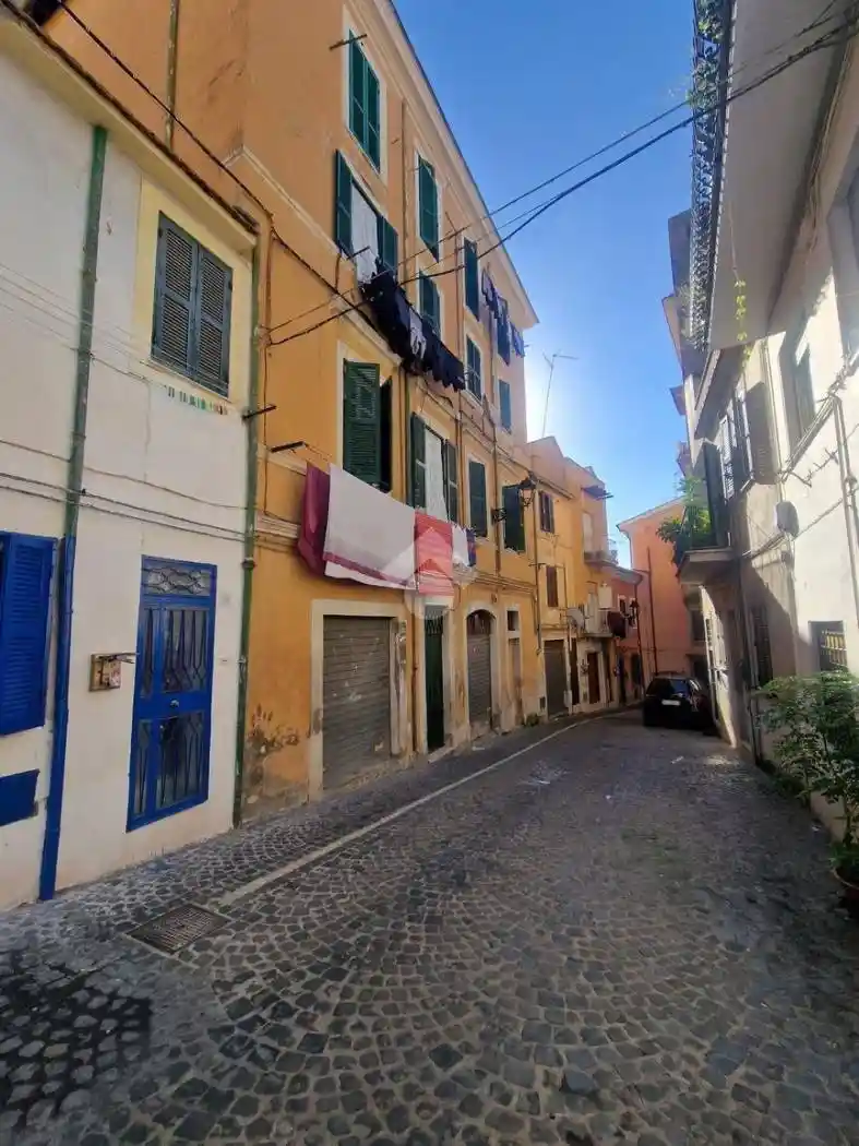 Appartamento in affitto a Velletri