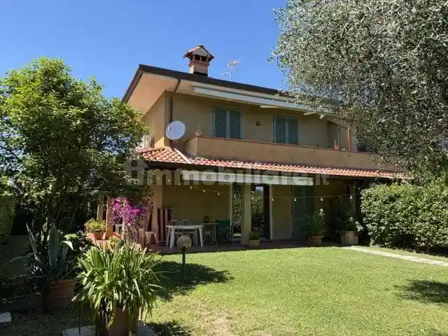 Villa in affitto a Forte dei Marmi