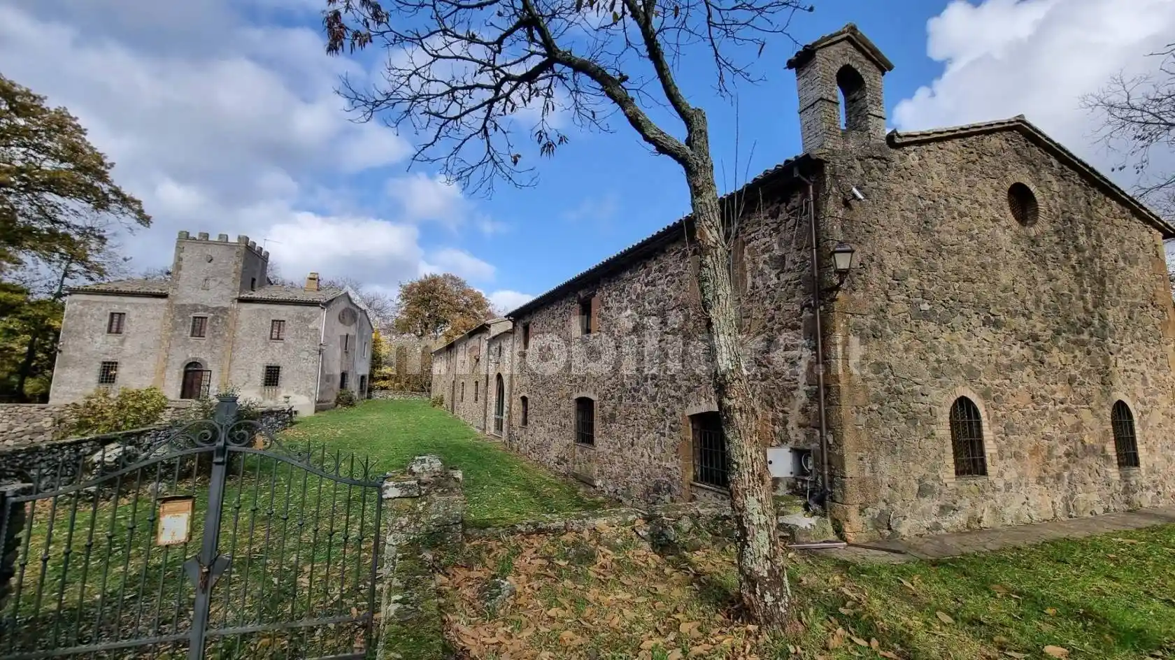 Palazzo - Edificio in vendita a Acquapendente