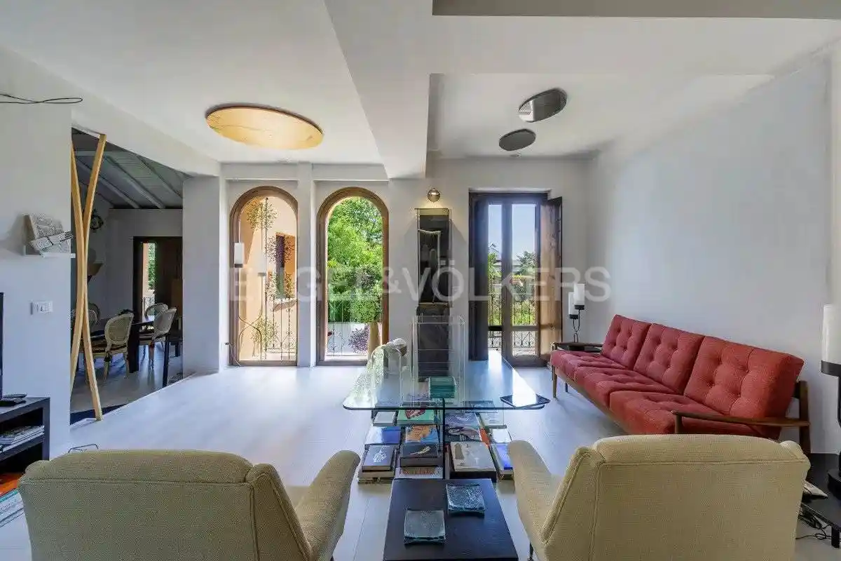 Villa in vendita a Agrate Conturbia