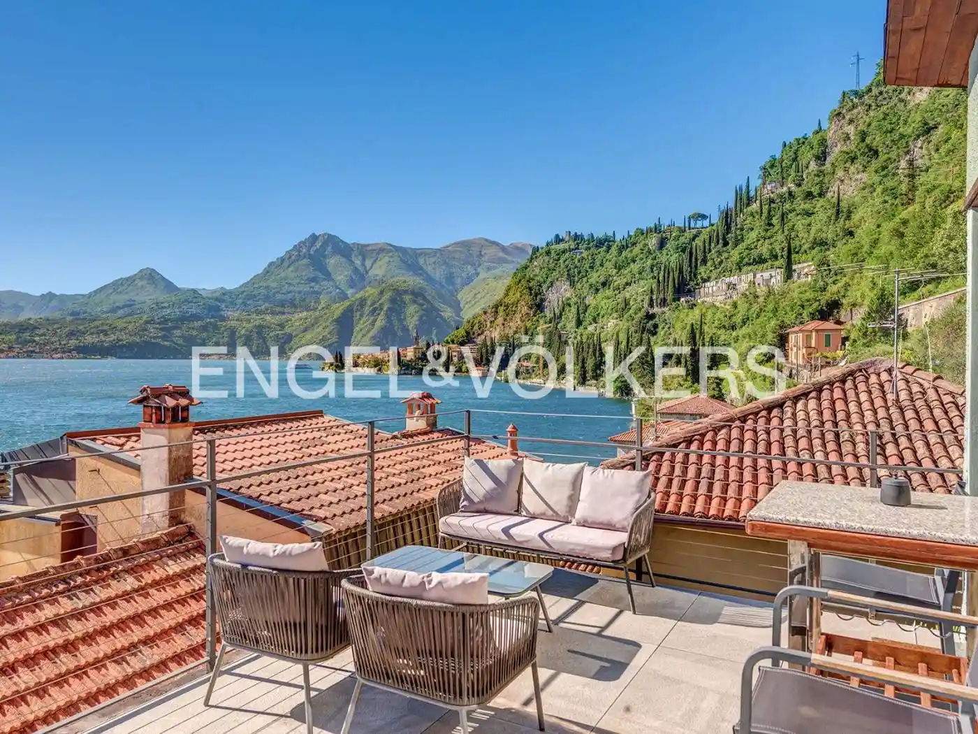 Villa in vendita a Varenna
