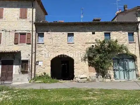 Villa in vendita a Viano