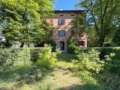Villa in vendita a Quattro Castella