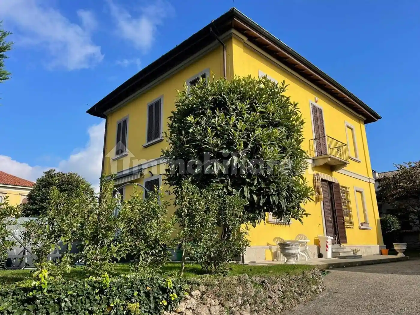 Villa in vendita a Carate Brianza