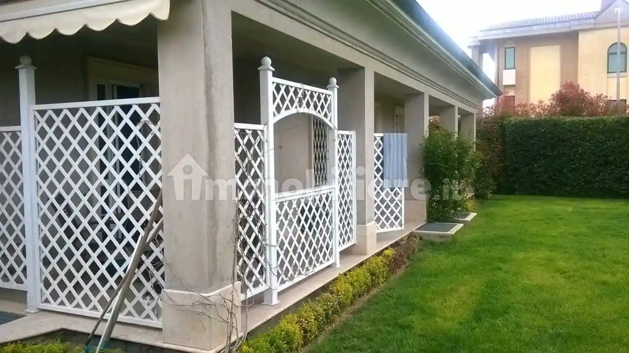 Villa in vendita a Montegranaro
