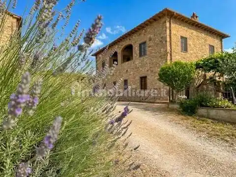 Appartamento in vendita a Montecatini Val di Cecina