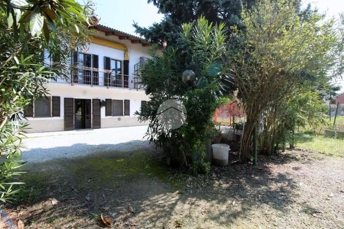 Casa indipendente in vendita a Sommariva Perno