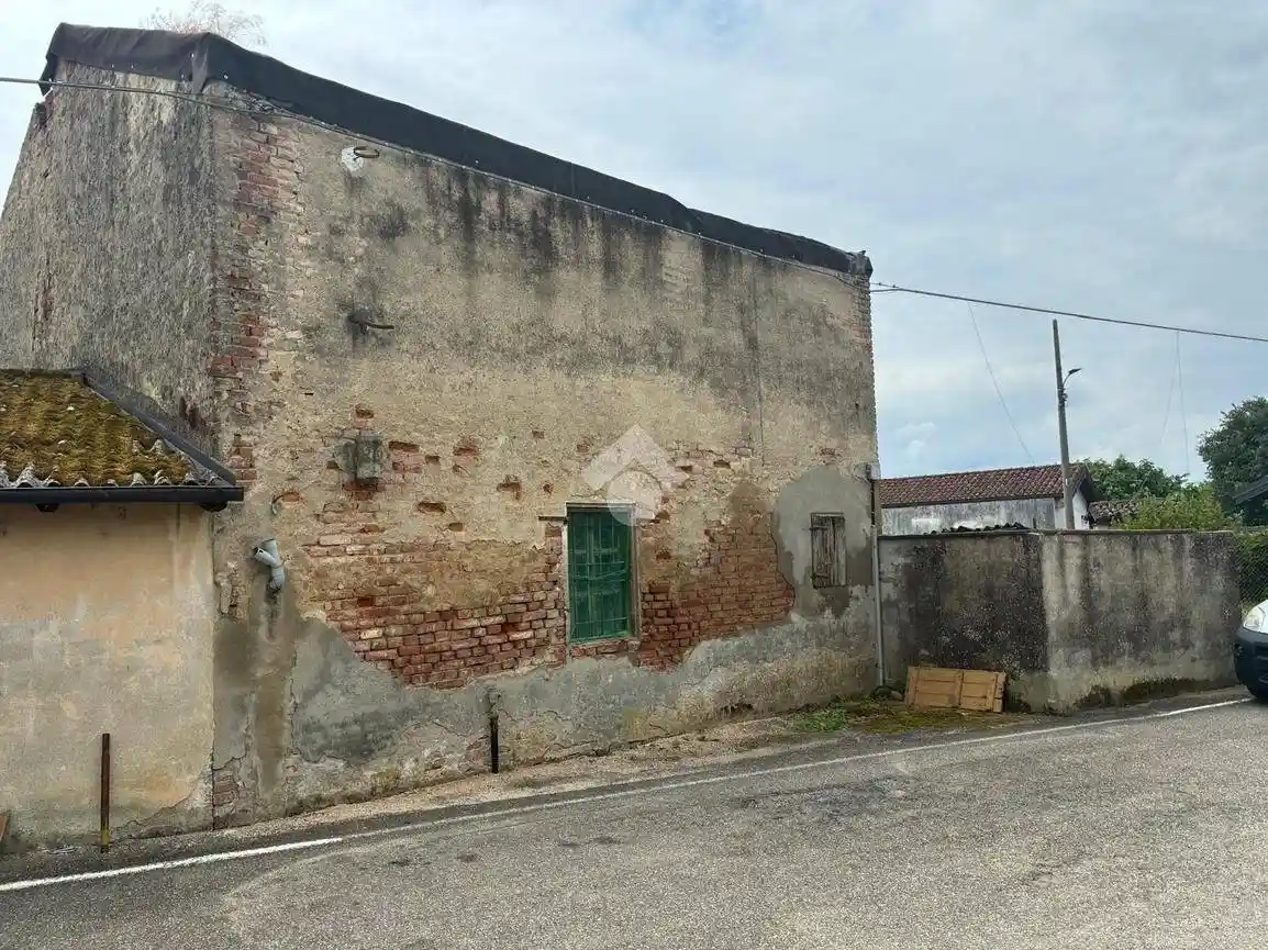 Casa indipendente in vendita a Motta de' Conti