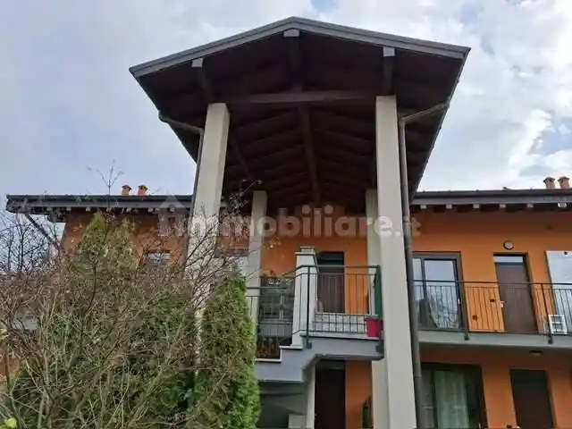Appartamento in affitto a Daverio
