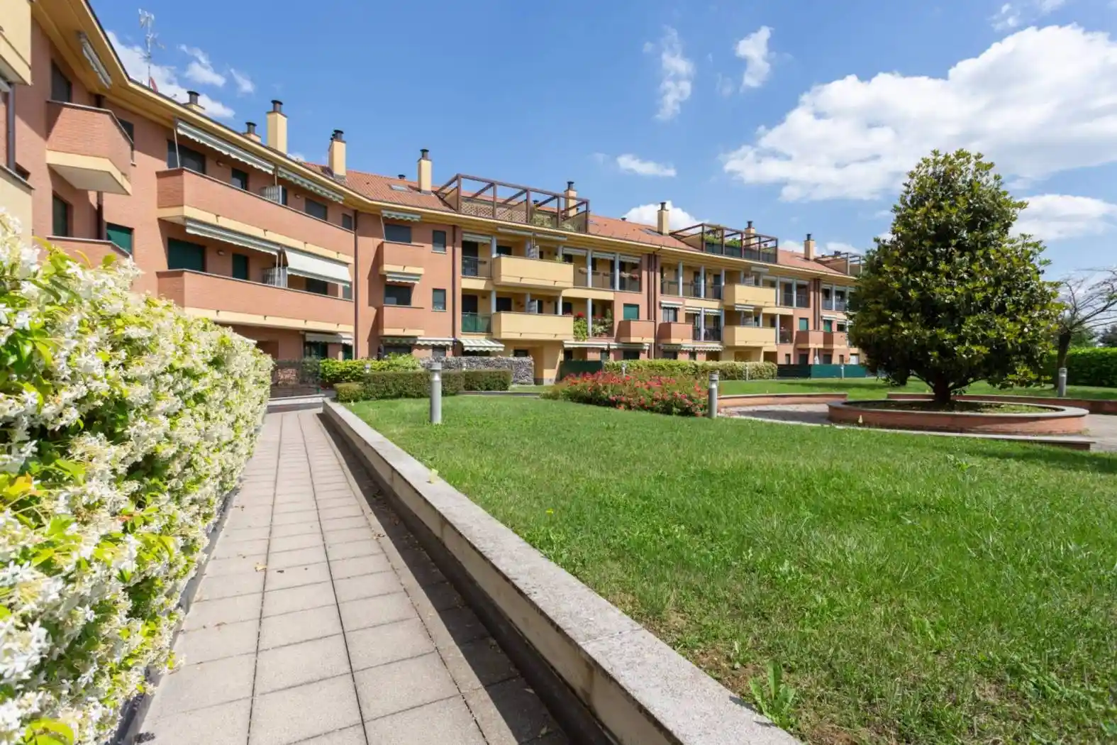 Appartamento in affitto a Rho