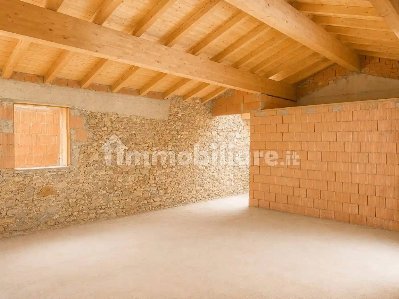 Appartamento in vendita a Monguzzo