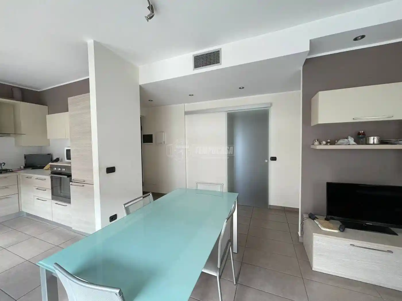 Appartamento in affitto a Lipomo