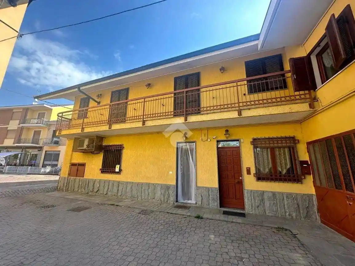 Appartamento in vendita a Robassomero