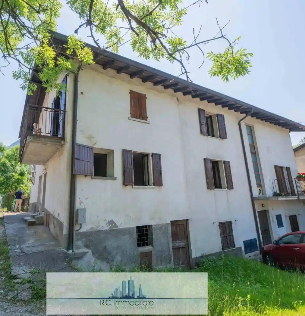 Casa indipendente in vendita a Albino