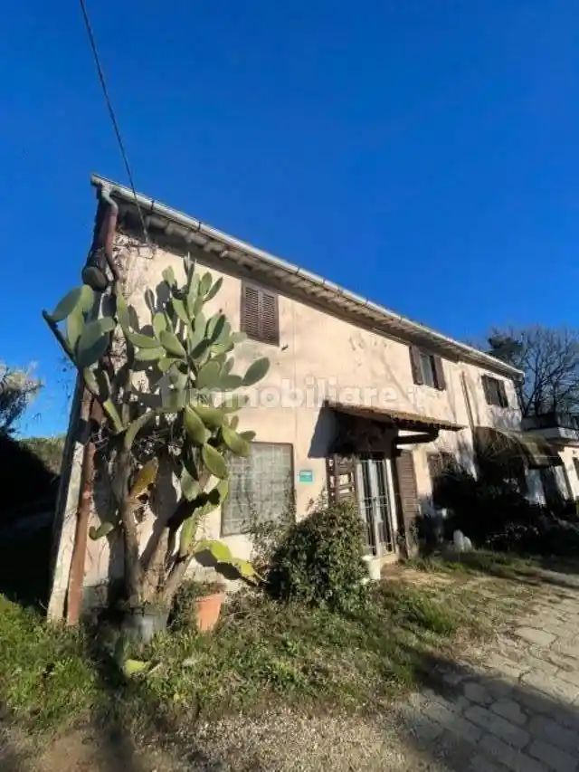Rustico - Casale in vendita a Uzzano