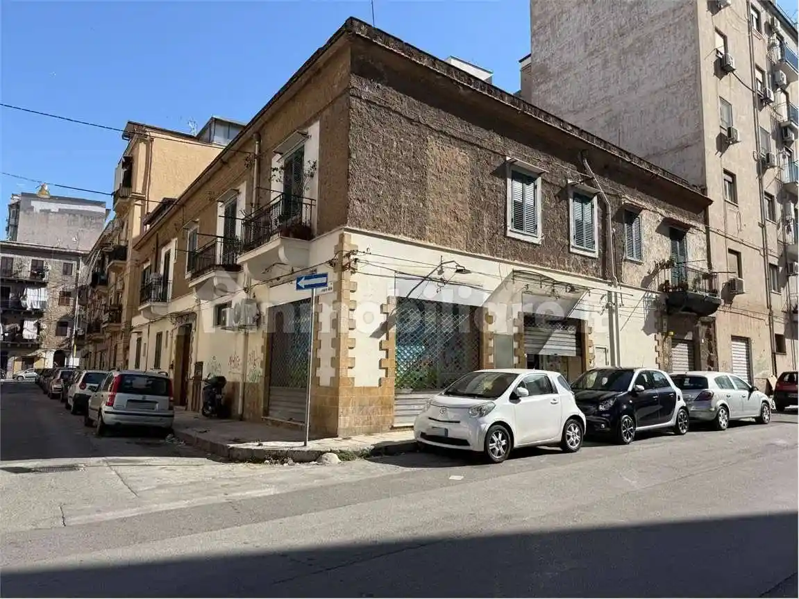 Appartamento in vendita a Palermo
