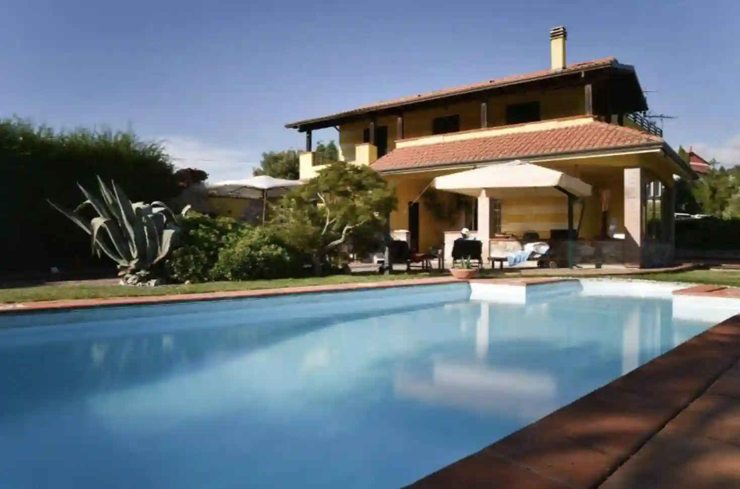 Villa - foto 2