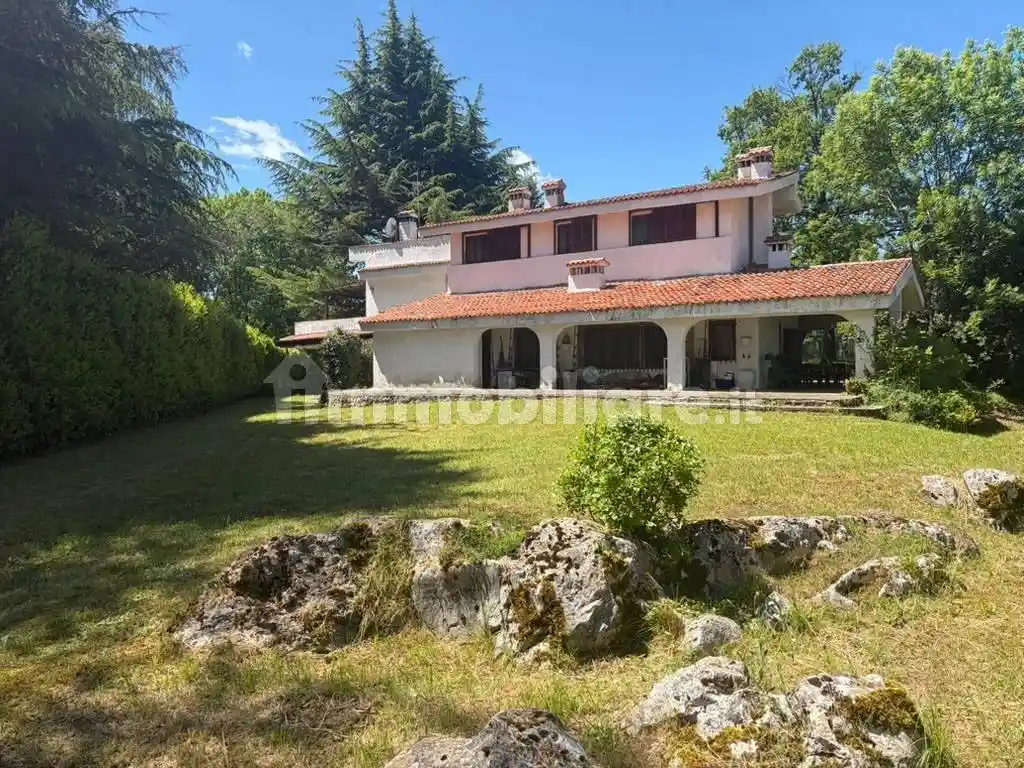 Villa in vendita a Serle