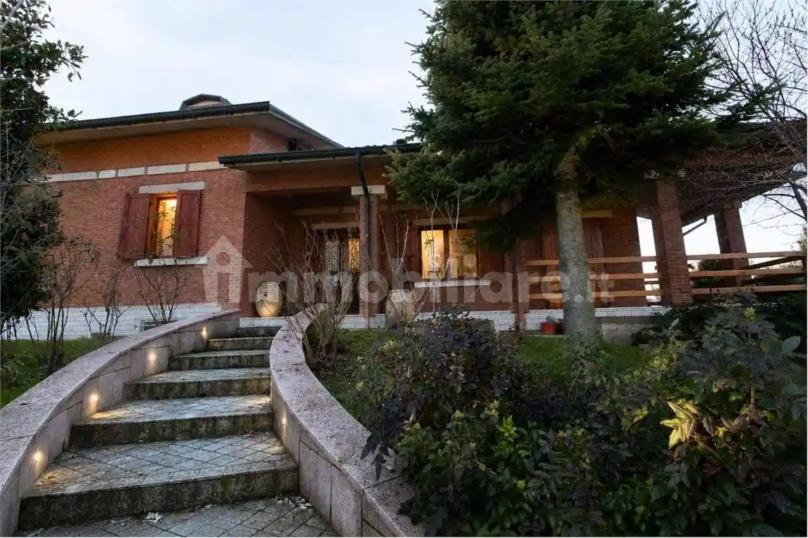 Villa in vendita a Maranello