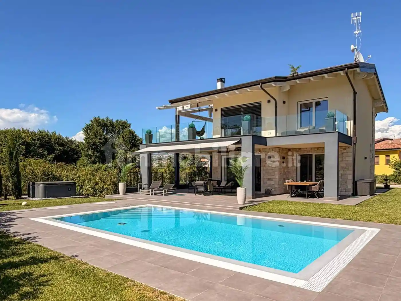 Villa in vendita a Lazise