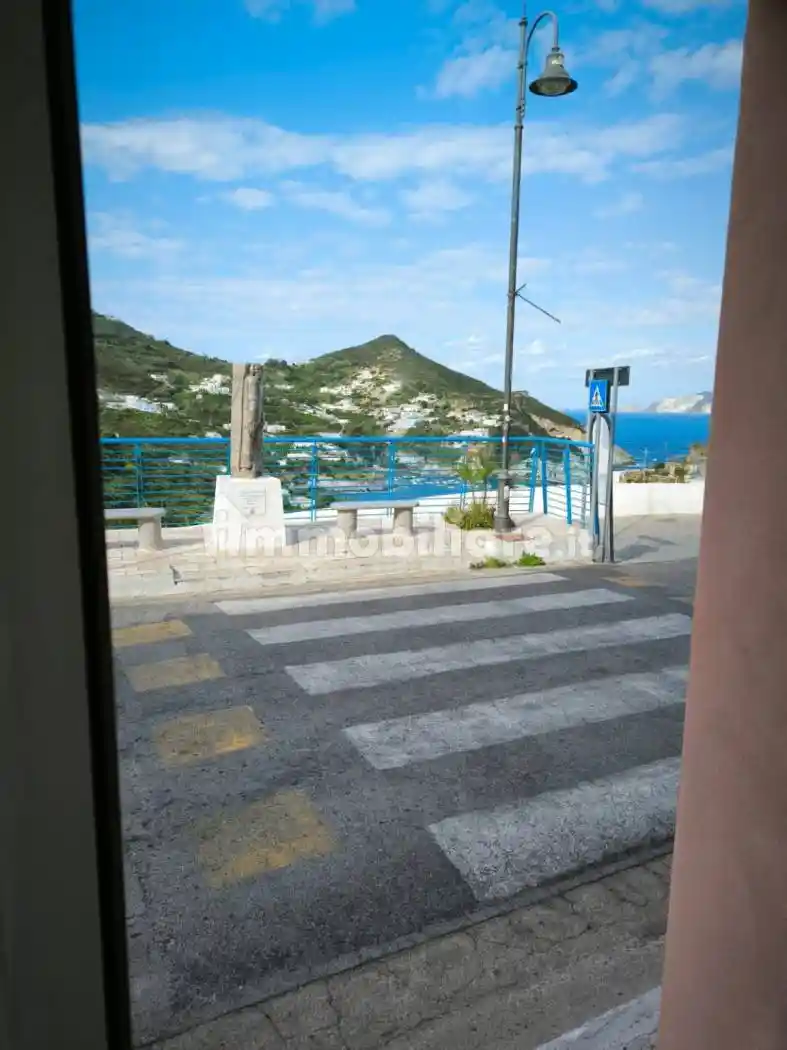 Appartamento in vendita a Ponza