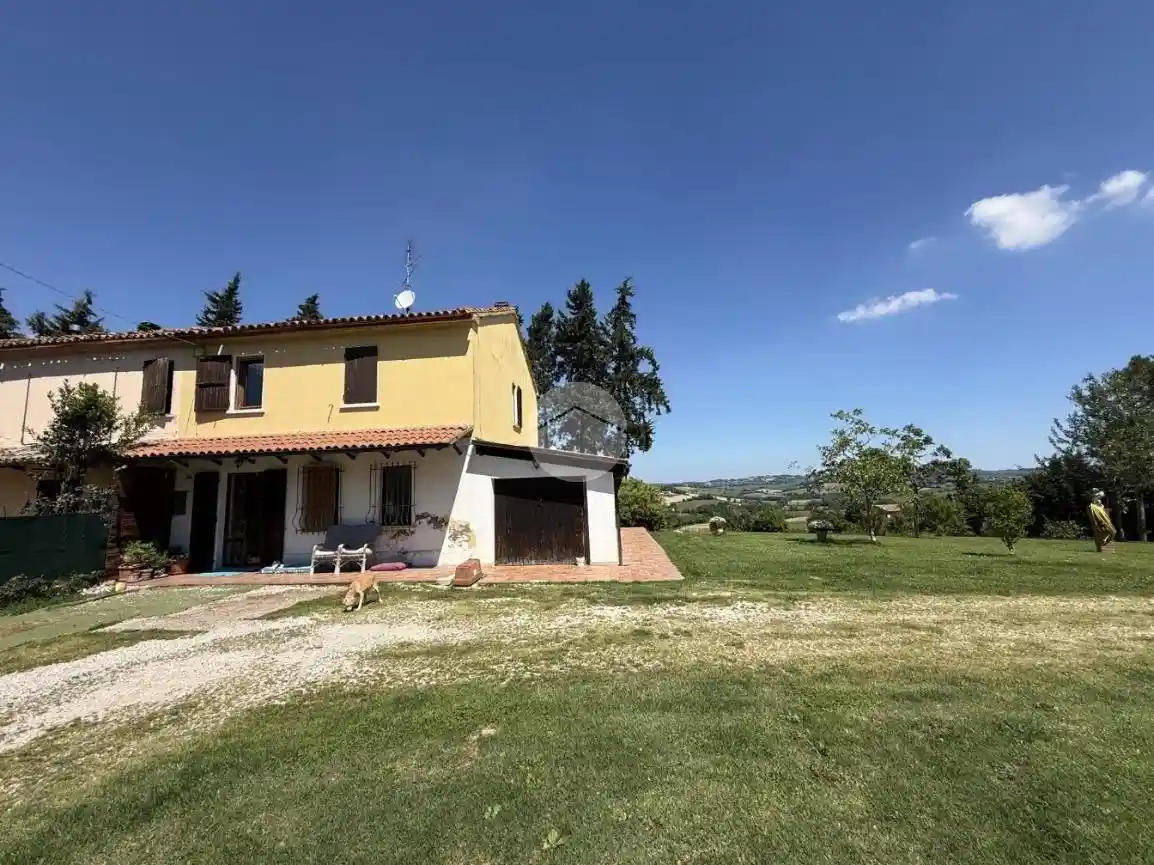 Casa indipendente in vendita a Mombaroccio