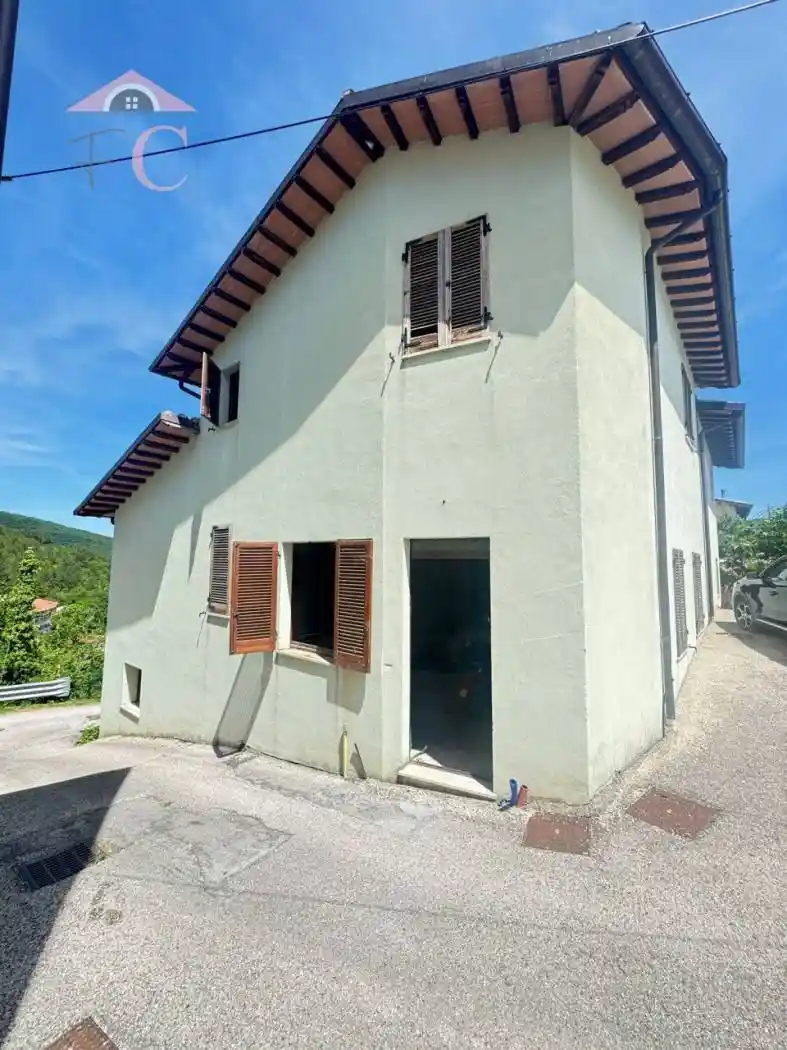 Casa indipendente in vendita a Nocera Umbra