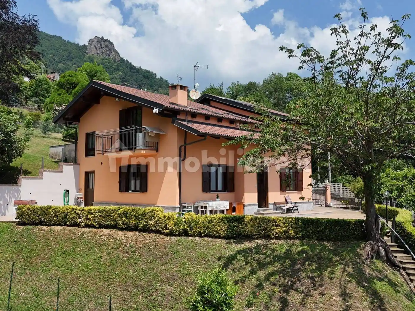 Villa in vendita a Roletto