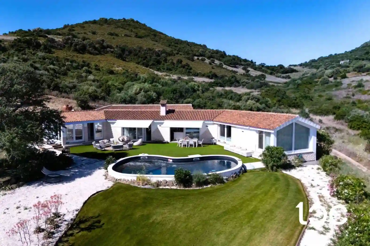 Villa - foto 2