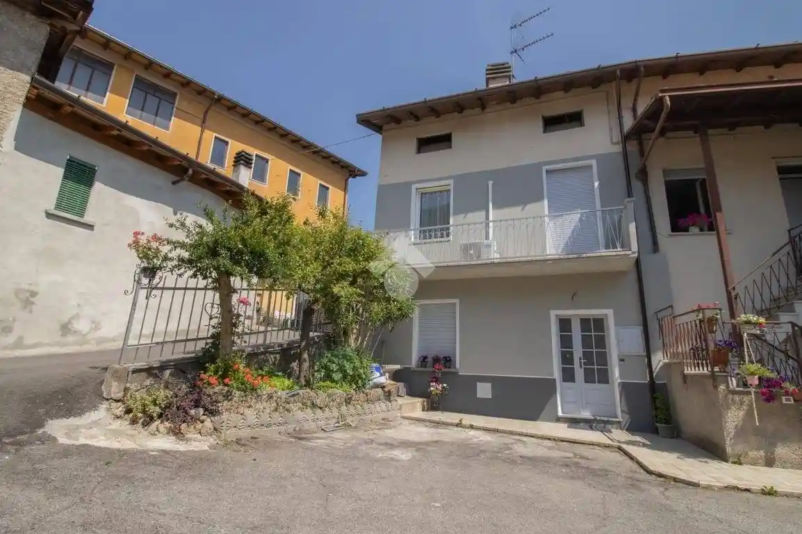 Casa indipendente in vendita a Agnosine