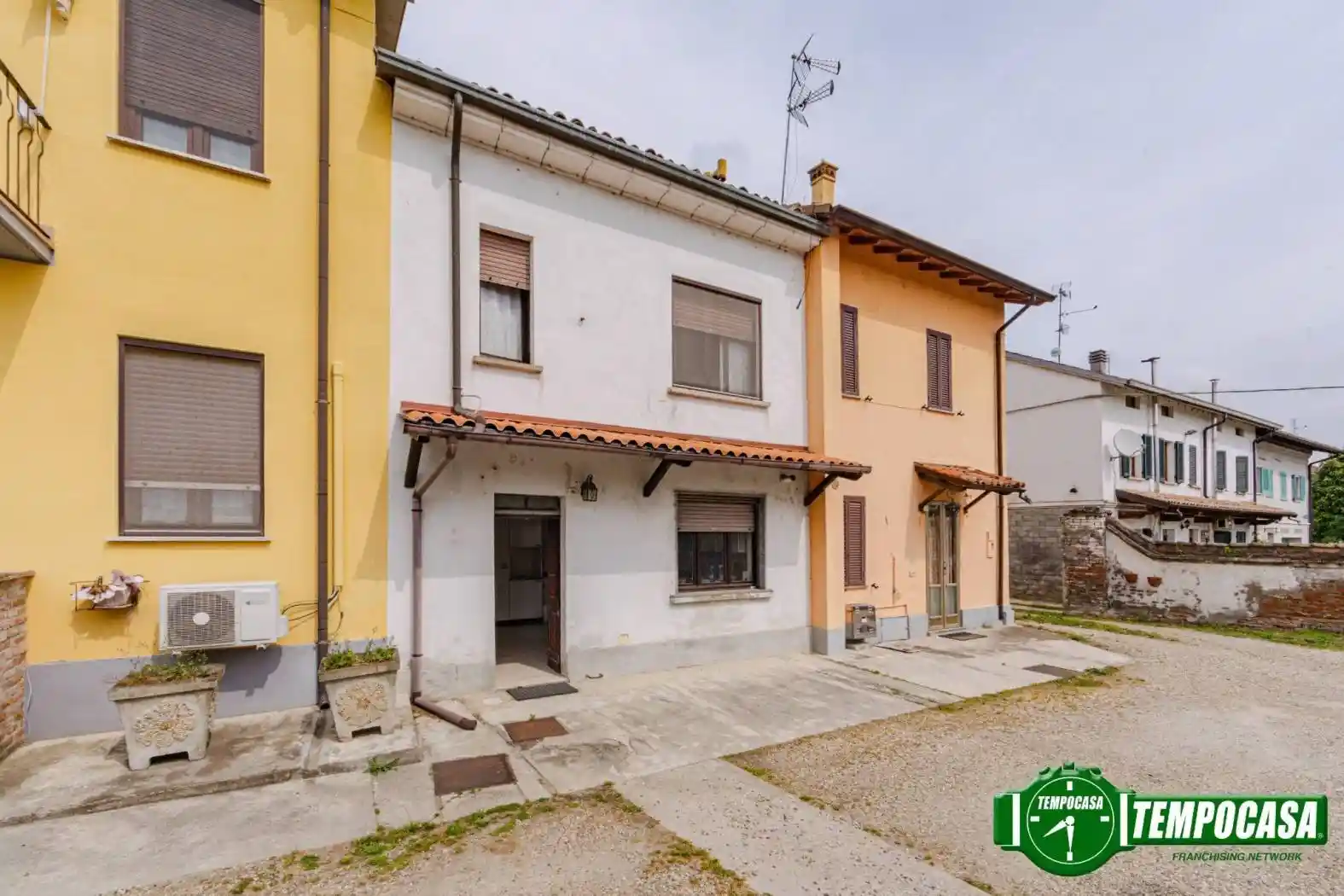 Casa indipendente in vendita a Bastida Pancarana