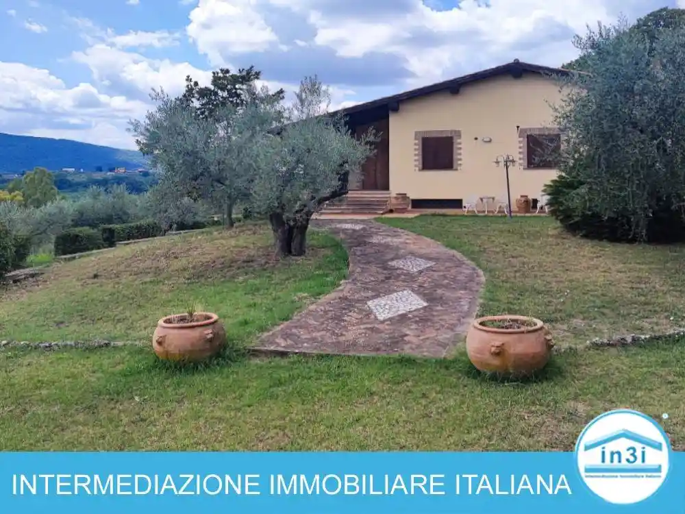 Villa in vendita a Poggio Nativo