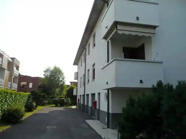 Appartamento in affitto a Biassono
