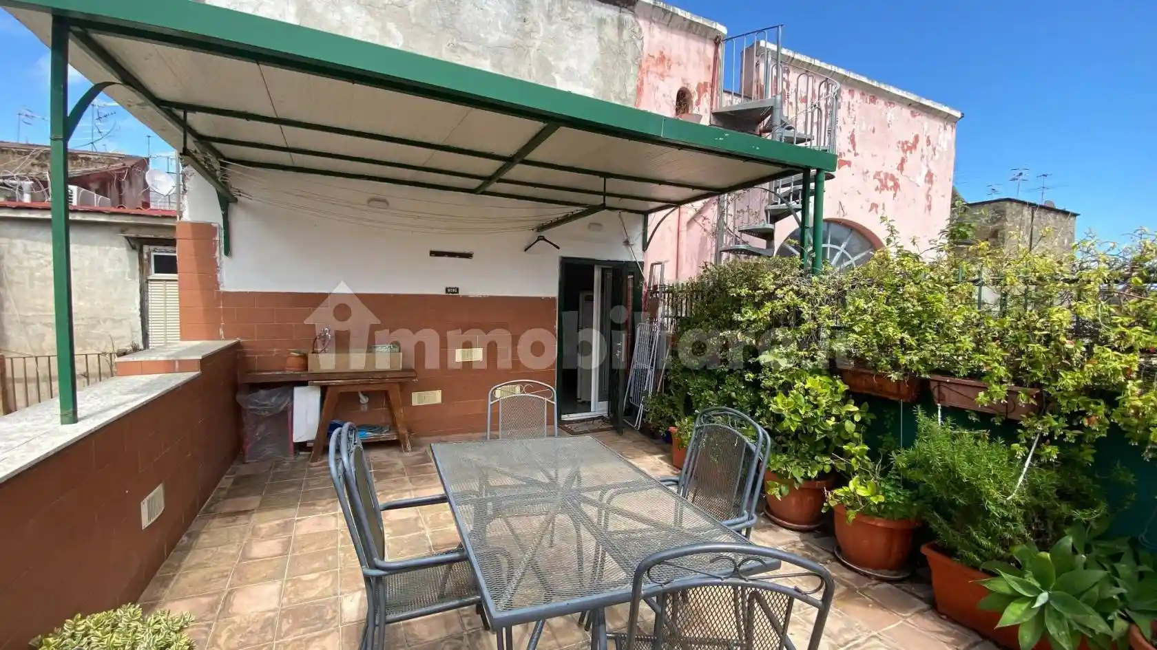 Appartamento in vendita a Napoli