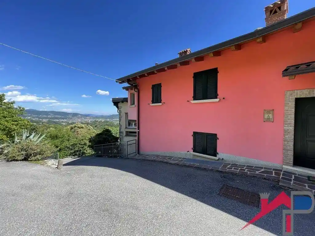Appartamento in vendita a Almenno San Bartolomeo