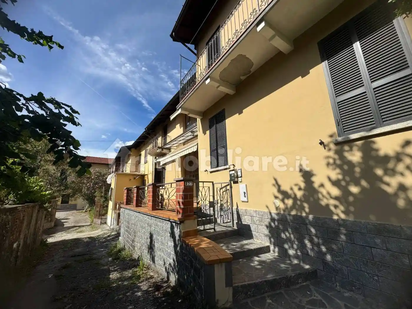 Casa indipendente in vendita a Comabbio