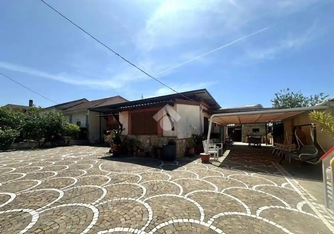 Appartamento in vendita a Castel Volturno