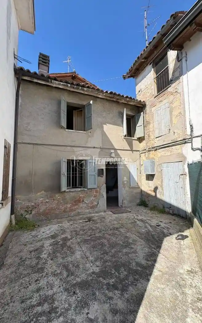 Villa in vendita a Correggio
