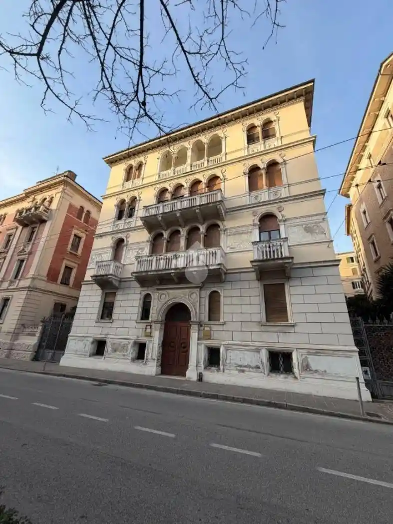 Appartamento in vendita a Ancona