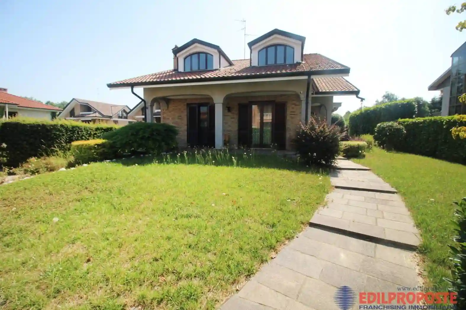 Villa - foto 2